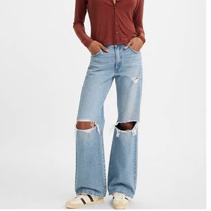 NWT Levi’s women’s baggy bootcut in flea market find 24x29